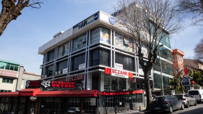 Photo 2 de ISTANBUL HAIR CENTER à Istanbul